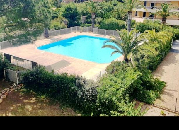 Merazur Fréjus Esterno foto