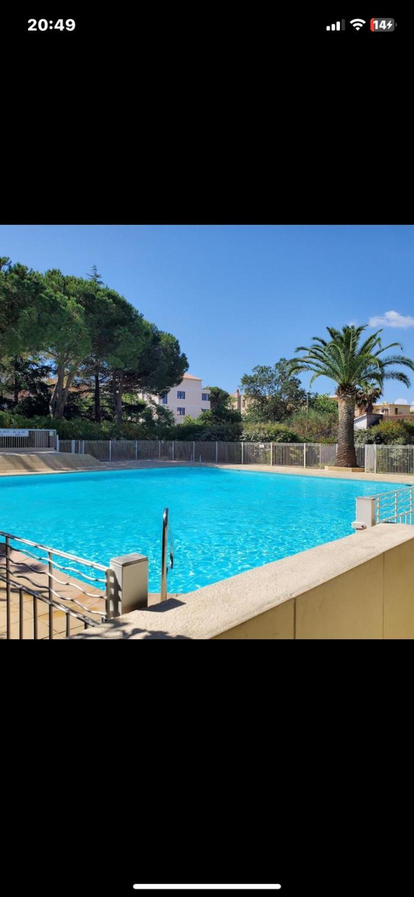 Merazur Fréjus Esterno foto